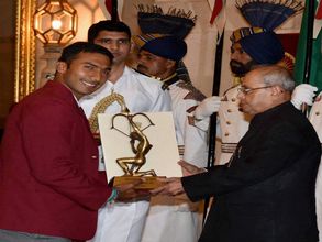 Hockey players Ritu Rani and VR Raghunath receive Arjuna Award