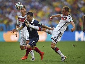 Defendant in Valbuena blackmail case exonerates Benzema