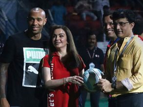 Thierry Henry lights lamp before Atletico de Kolkata Vs Mumbai City FC match