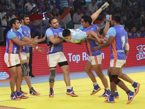 Narendra Modi, Sonia Gandhi shower praises on Team India for winning Kabaddi World Cup