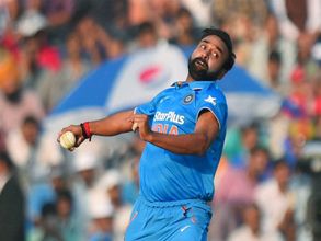 5th ODI: New Zealand bowled out for 79, India clinch series 3-2