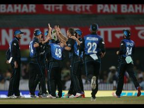 4th ODI: Batsmen falter as New Zealand beat India by 19 runs, level series 2-2