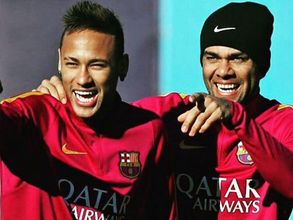 Dani Alves defends Neymar's media silence