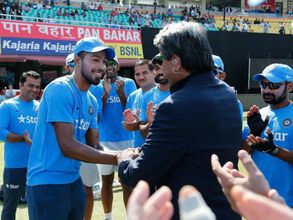 Keep your mind in the right track: Kapil Dev's word of wisdom for talented Hardik Pandya