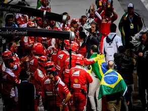 Felipe Massa in tears after emotional guard of honour at Brazilian Grand Prix