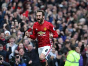 Fans celebrate as Olivier Giroud scores late equaliser against Manchester United