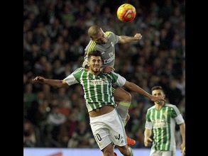La Liga: Real Madrid defender Pepe injured during match
