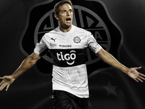 Paraguay striker Roque Santa Cruz to retire from international football