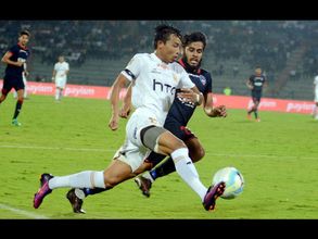 ISL 3: NorthEast United beat Delhi Dynamos 2-1, keep semis hope alive