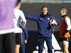 Cesare Prandelli resigns as Valencia CF coach