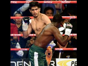 Vijender Singh packs Francis Cheka a punch: Twitterati hail India's champion boxer