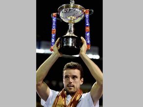 Chennai Open: Roberto Bautista Agut beats Danill Medvedev to win title