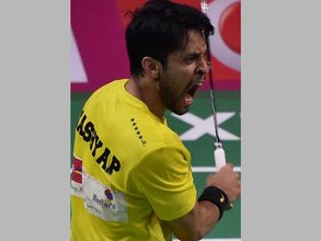 Parupalli Kashyap hurts his shoulder during PBL final