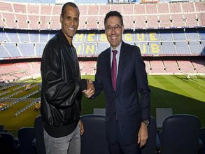 Rivaldo agrees to join Barcelona 