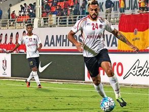 Rejuvenated Robin Singh returns with regality against Bengaluru FC