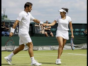 Australian Open: Sania Mirza edges past compatriot Rohan Bopanna in mixed doubles to enter semis