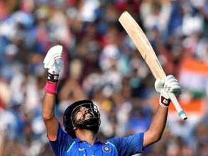 2nd ODI: Yuvraj-Dhoni power India to series clinching 15-run win against England at Cuttack
