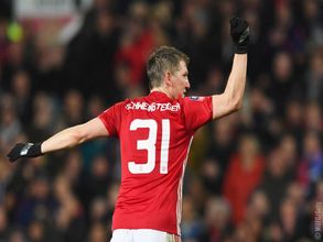 Bastian Schweinsteiger leaves Manchester United to join Chicago Fire