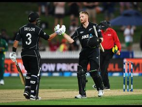 Martin Guptill hits unbeaten 180 as New Zealand beat South Africa by 7-wickets