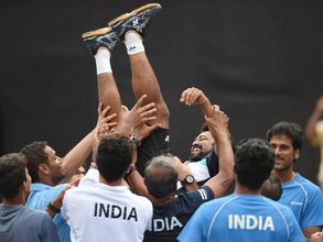 Leander Paes retained in Indian Davis Cup team