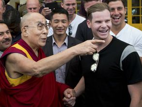 Australian cricket team meets Dalai Lama in Dharamsala ahead of 4th India Test