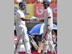 Pujara's ability to soak in pressure makes it easy: Murali Vijay