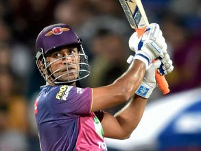 IPL: MS Dhoni trolls Ashok Dinda but ready to share '1 million dollars' with him