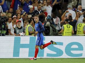 Antonie Griezmann agrees move to Manchester United