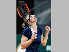 Madrid Open: Simona Halep beat Kristina Mladenovic to defend her title