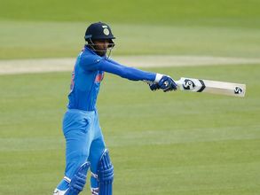 Champions Trophy 2017: Hardik Pandya copies MS Dhoni's 'helicopter shot' to perfection