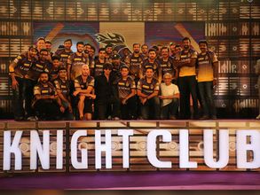 IPL 2017: Shah Rukh Khan tells own story, shows Chak De India to inspire KKR players