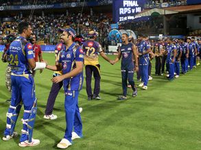 IPL 2017: Mumbai beat Kolkata by 6 wickets to set up title clash with Pune