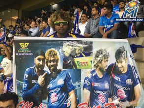 IPL: Sachin Tendulkar makes Lasith Malinga doppelganger famous as he stops MI bus