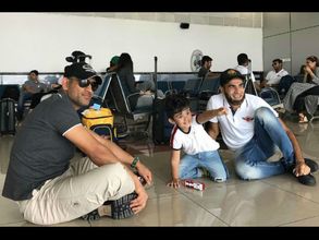 IPL 2017: 'Down to earth' MS Dhoni sits on the floor at airport to play with Imran Tahir's son