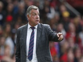 Sam Allardyce resigns as Crystal Palace coach