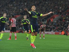 EPL: Sanchez, Giroud star as Arsenal beat Southampton 2-0