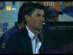 Why did Stephen Fleming dress like football coach for IPL 2017 final?