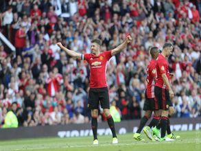 Photos: Manchester United legends reunite for Michael Carrick's testimonial