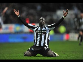 Former Newcastle United midfielder Cheick Tioté dies during training in China
