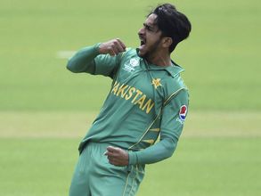 Champions Trophy: Pakistan enter semi-finals after tense win over Sri Lanka