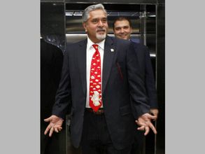 Champions Trophy: Vijay Mallya booed during India-South Africa match in London