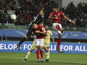 Paulinho won’t be allowed to join Barcelona, suggests Luiz Felipe Scolari