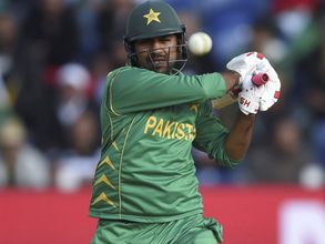 Ahead of Champions Trophy final, Virender Sehwag supports Sarfraz Ahmed