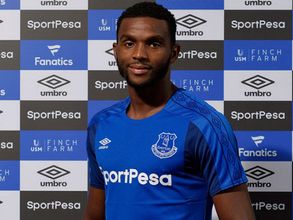 Official: Everton sign ex-Southampton defender Cuco Martina