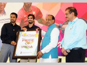 Sports Minister Vijay Goel felicitates Srikanth, Gopichand