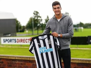 Official: Newcastle United sign Mikel Merino from Borussia Dortmund