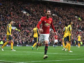 Arsenal legend Robert Pires urges striker Olivier Giroud to stay put