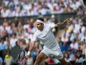 Wimbledon: Roger Federer, Novak Djokovic enter last 16