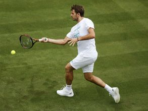 Wimbledon: 3-time major champ Stan Wawrinka suffers shock defeat due to bad knee