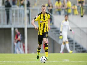 Official: Dortmund midfielder Sven Bender moves to Bayer Leverkusen